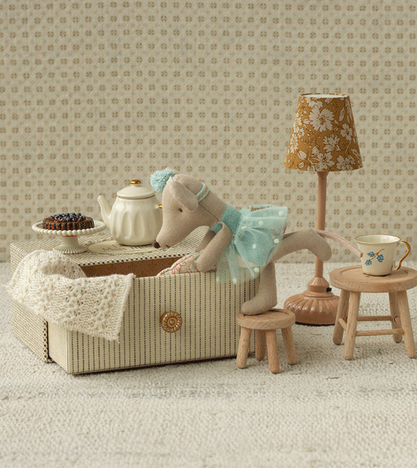 Little Sister Dancer Mouse in Daybed by maileg