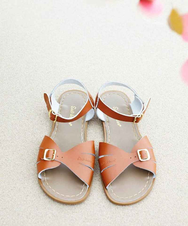 Classic Saltwater Sandal in Tan