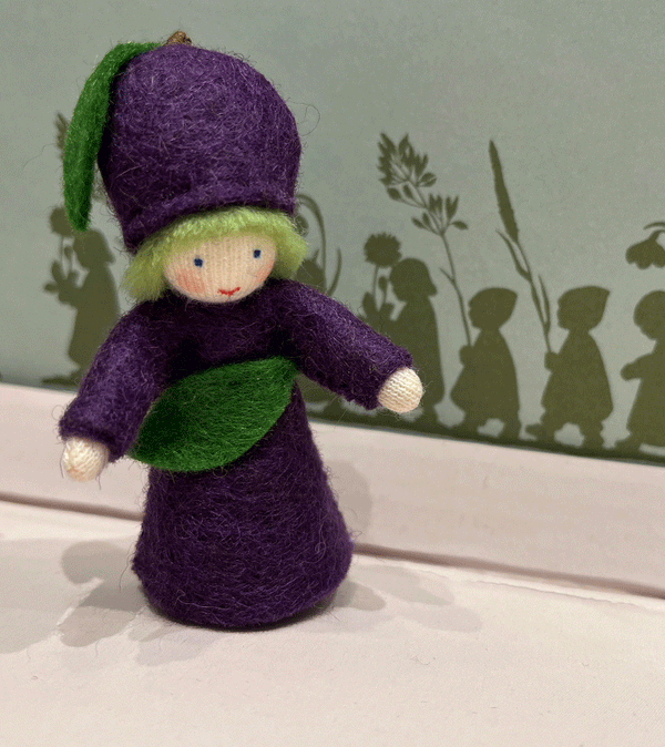 Light Skin Plum Warldorf Felt Flower Fairy - Niddle Noddle