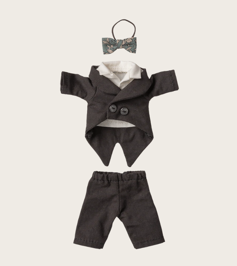 Wedding Suit for Dad Mouse by maileg