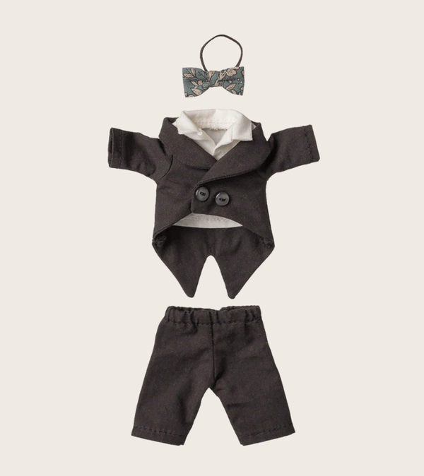 Wedding Suit for Dad Mouse by maileg