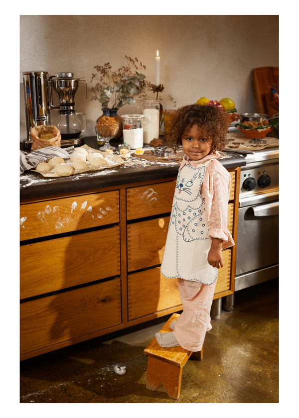 Kitty Apron by MarMar Copenhagen