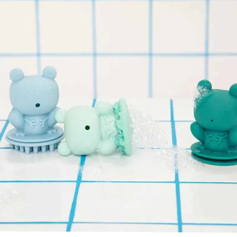 Set of 3 Bath Frogs by Lilliputiens