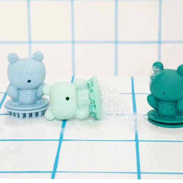 Set of 3 Bath Frogs by Lilliputiens