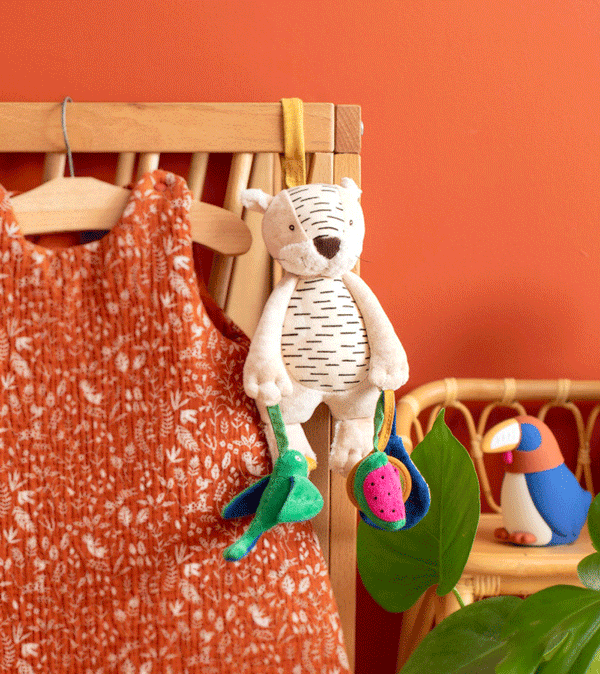 La forêt Mawa Hanging Activity Tiger by Moulin Roty