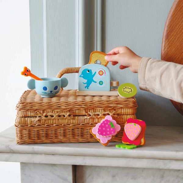 Kitten's Breakfast Activity Set by Djeco