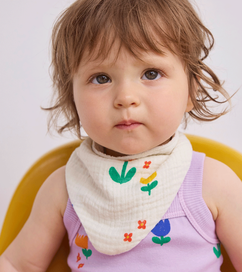 Garden Party all over Bib by Bobo Choses