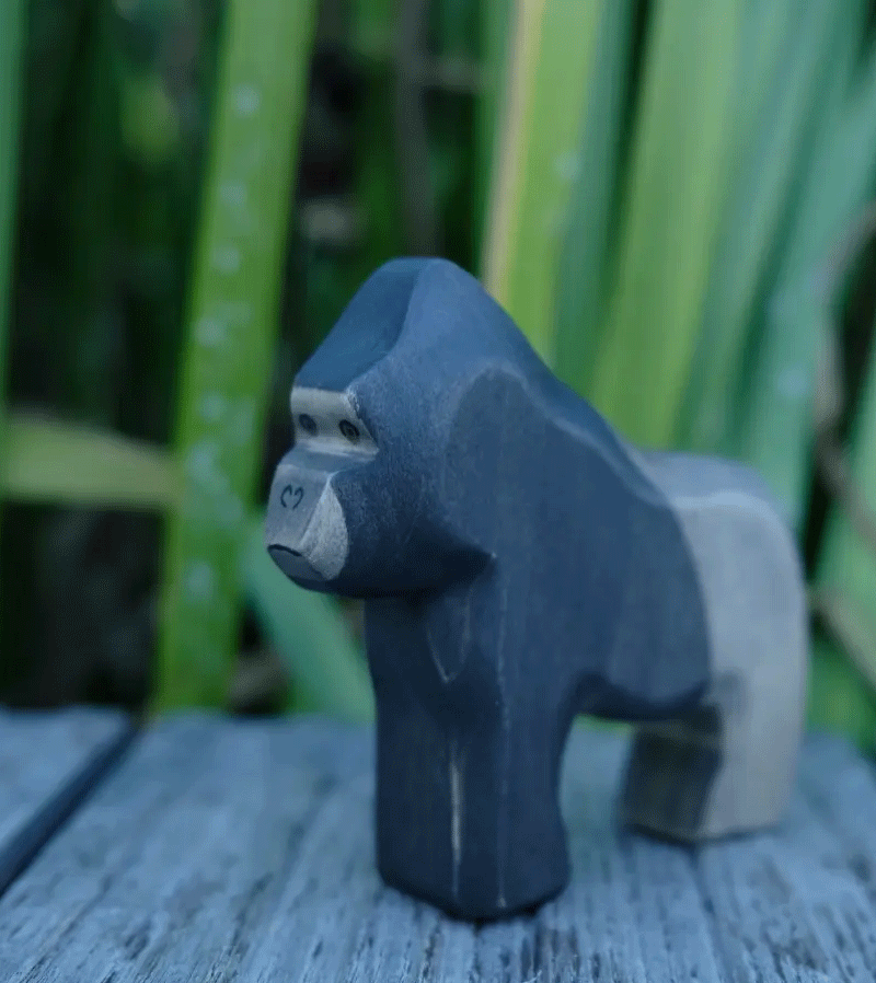 Wooden Gorilla by Holzwald