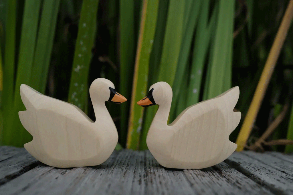 Wooden Swan by Holzwald