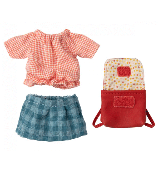 Clothes and Backpack for Big Sister Mouse by maileg