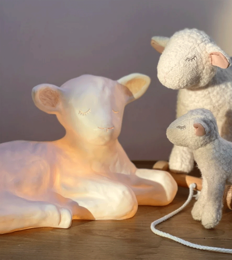 Sleepy Lamb Lamp - Niddle Noddle